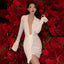 Robe femme sexy à col en V et manches longues.