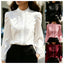 Haut chemise en satin avec patchwork de dentelle et col montant pour femme