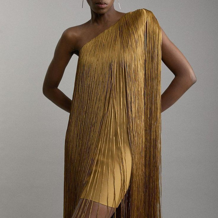 Robe de soirée élégante à jupe à pompons