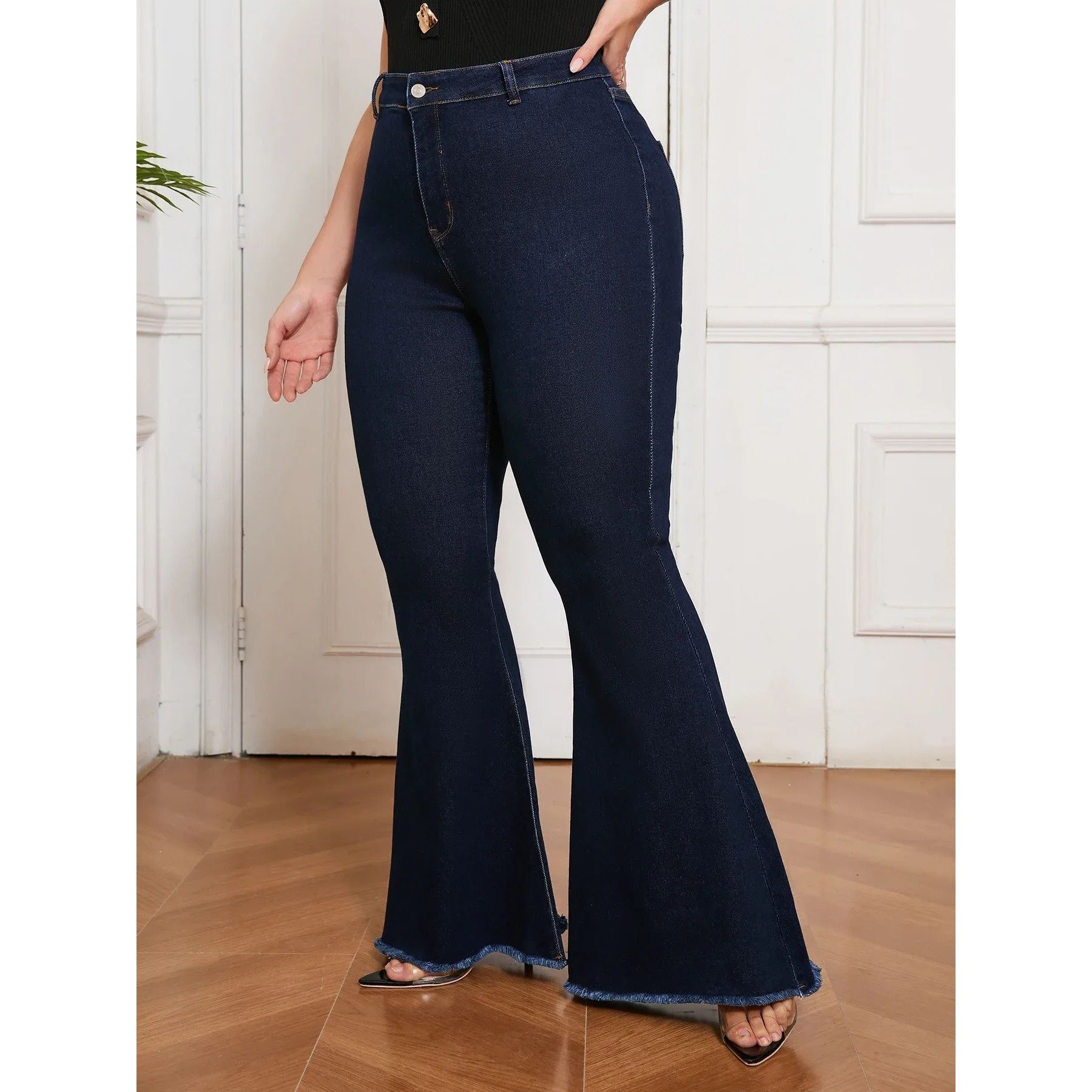 Jeans évasé taille haute grande taille femme à coupe ajustée Sret