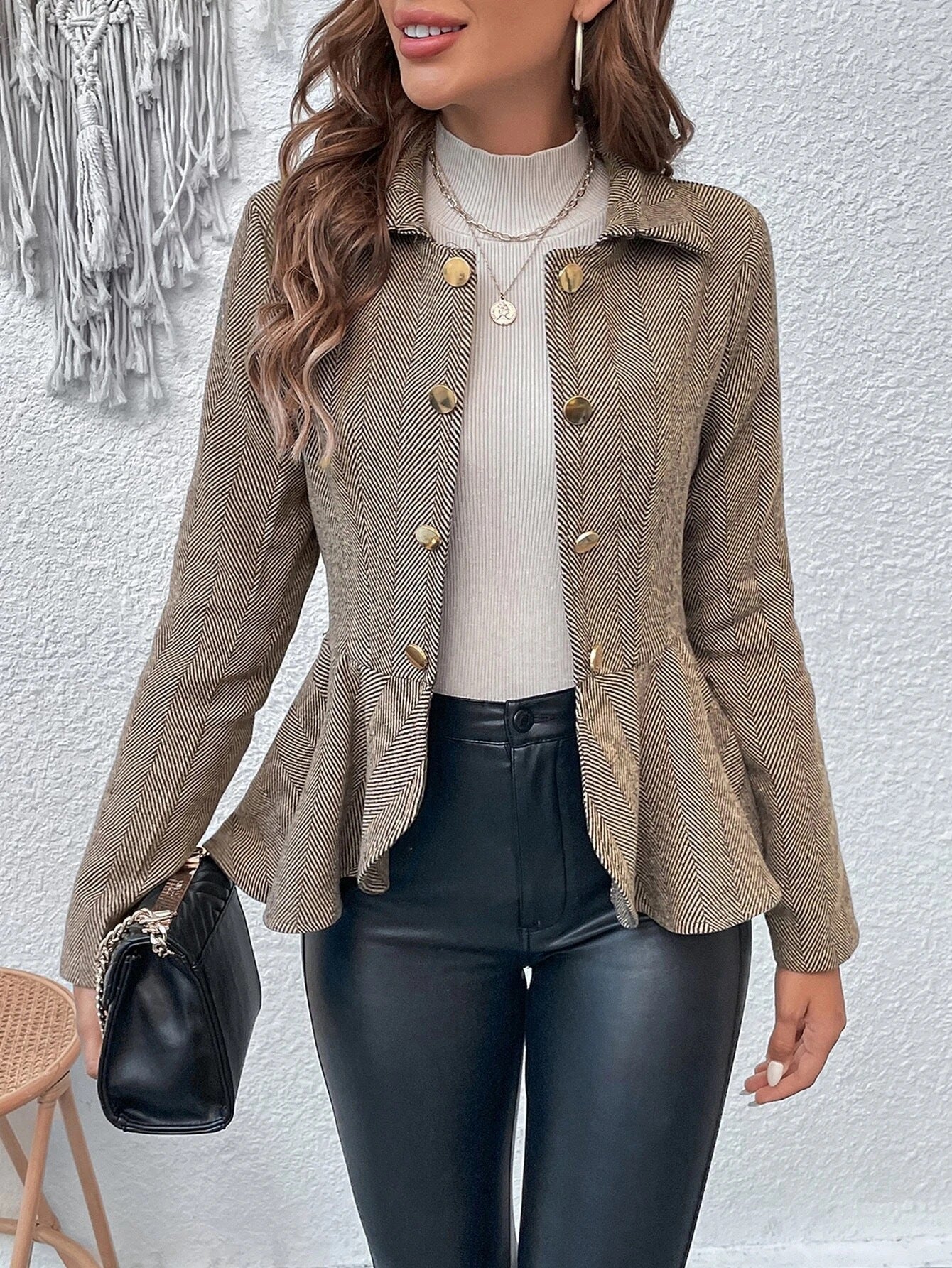 Blazer croisé femme slim à revers et volants