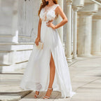 Robe de mariée longue en mousseline et dentelle à large jupe évasée