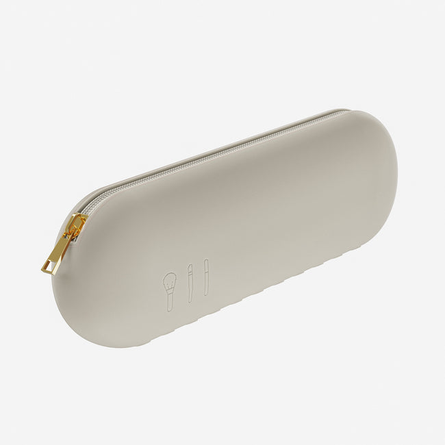 Trousse de voyage en silicone pour pinceaux de maquillage Hover Image