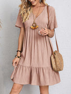 Robe d'été décontractée ample à volants à col en V et manches courtes pour femme, idéale pour la plage