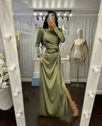 Belle robe irrégulière cintrée