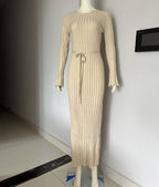 Robe en maille ajustée à col rond pour femme
