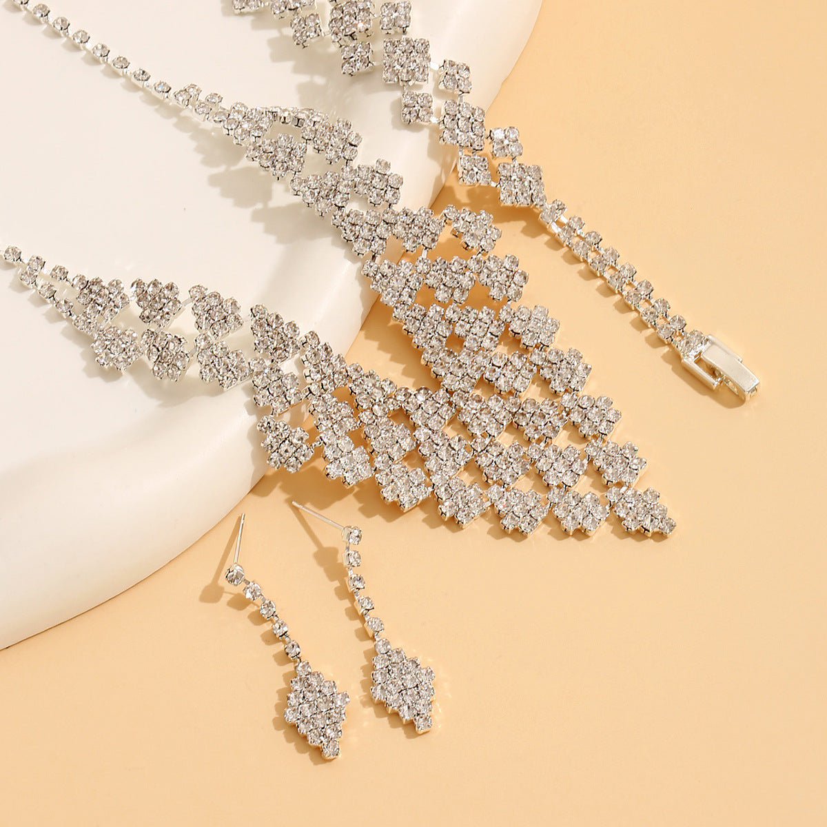 Collier bracelet boucles d'oreilles en forme de diamant pour femmes