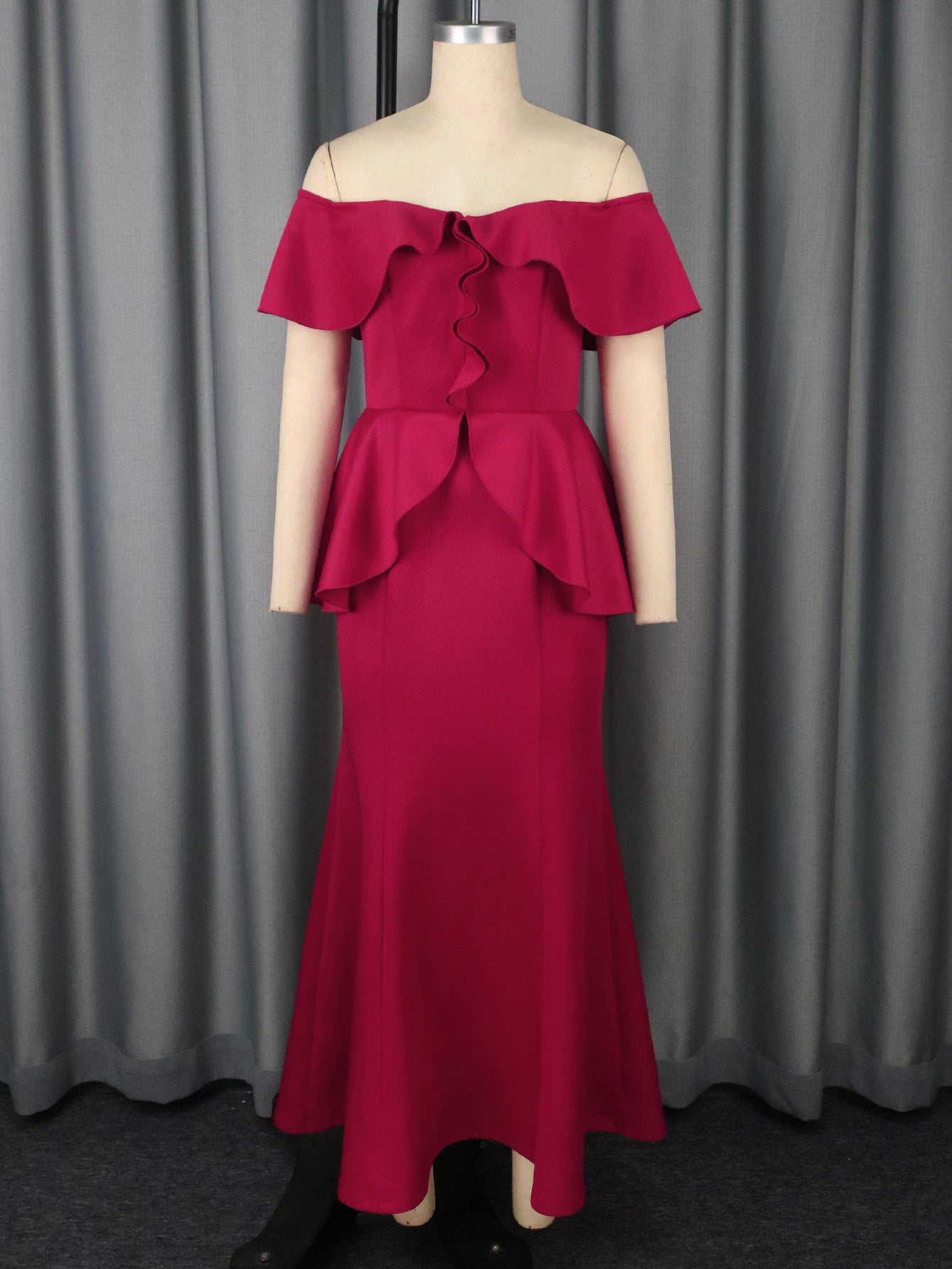Robe sirène à volants et épaules dénudées sans bretelles