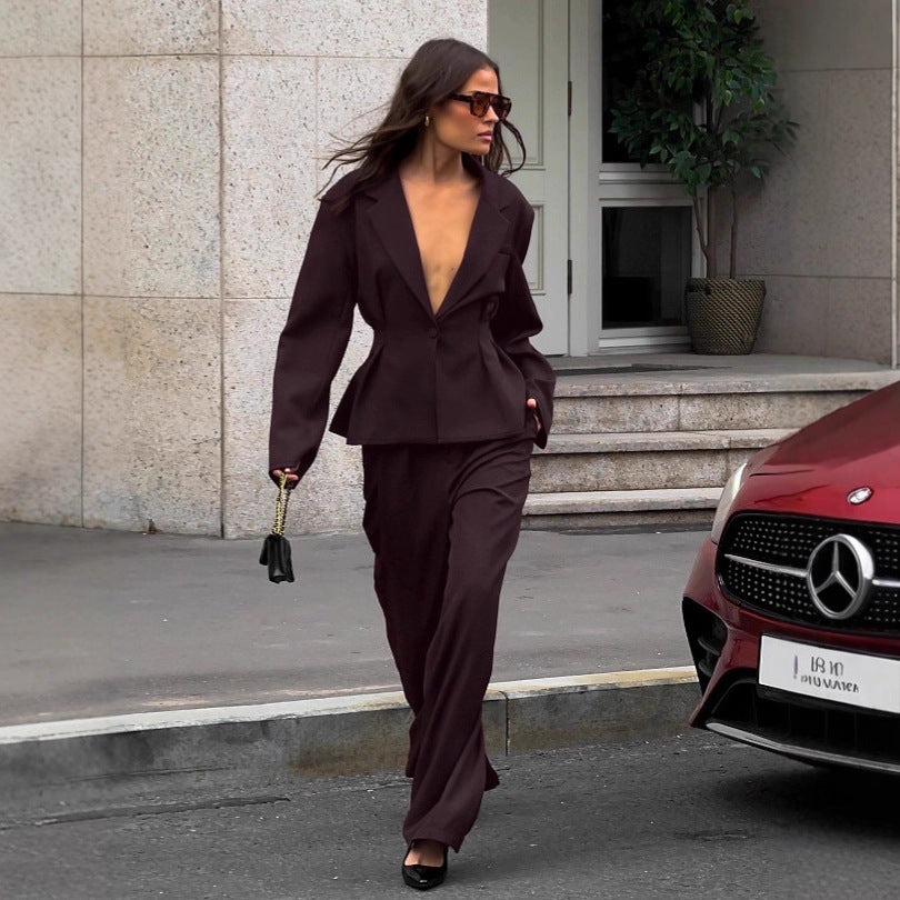 Ensemble tailleur-pantalon marron cintré pour le travail en automne