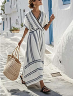 Robe décontractée ample style rétro à imprimé rayé, robe de vacances d'été à manches courtes et col en V, robe longue plissée bohème trapèze pour femme