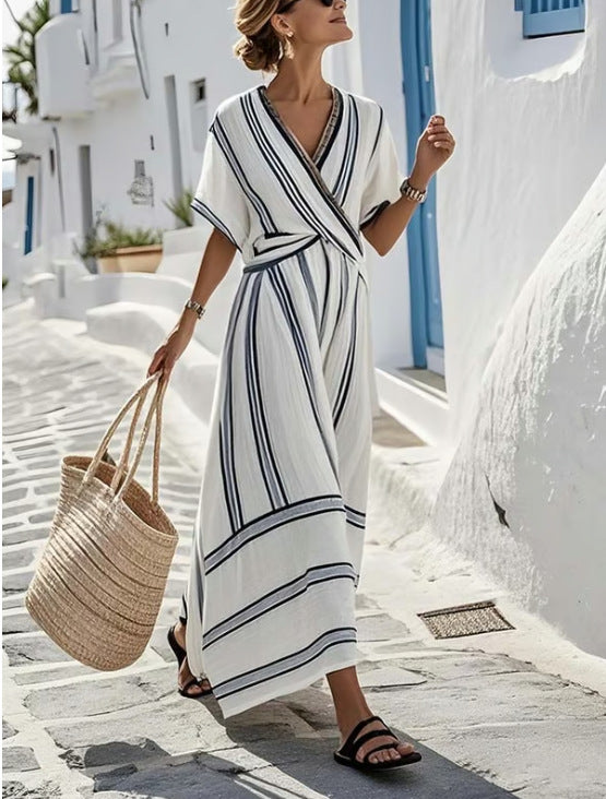 Robe décontractée ample style rétro à imprimé rayé, robe de vacances d'été à manches courtes et col en V, robe longue plissée bohème trapèze pour femme