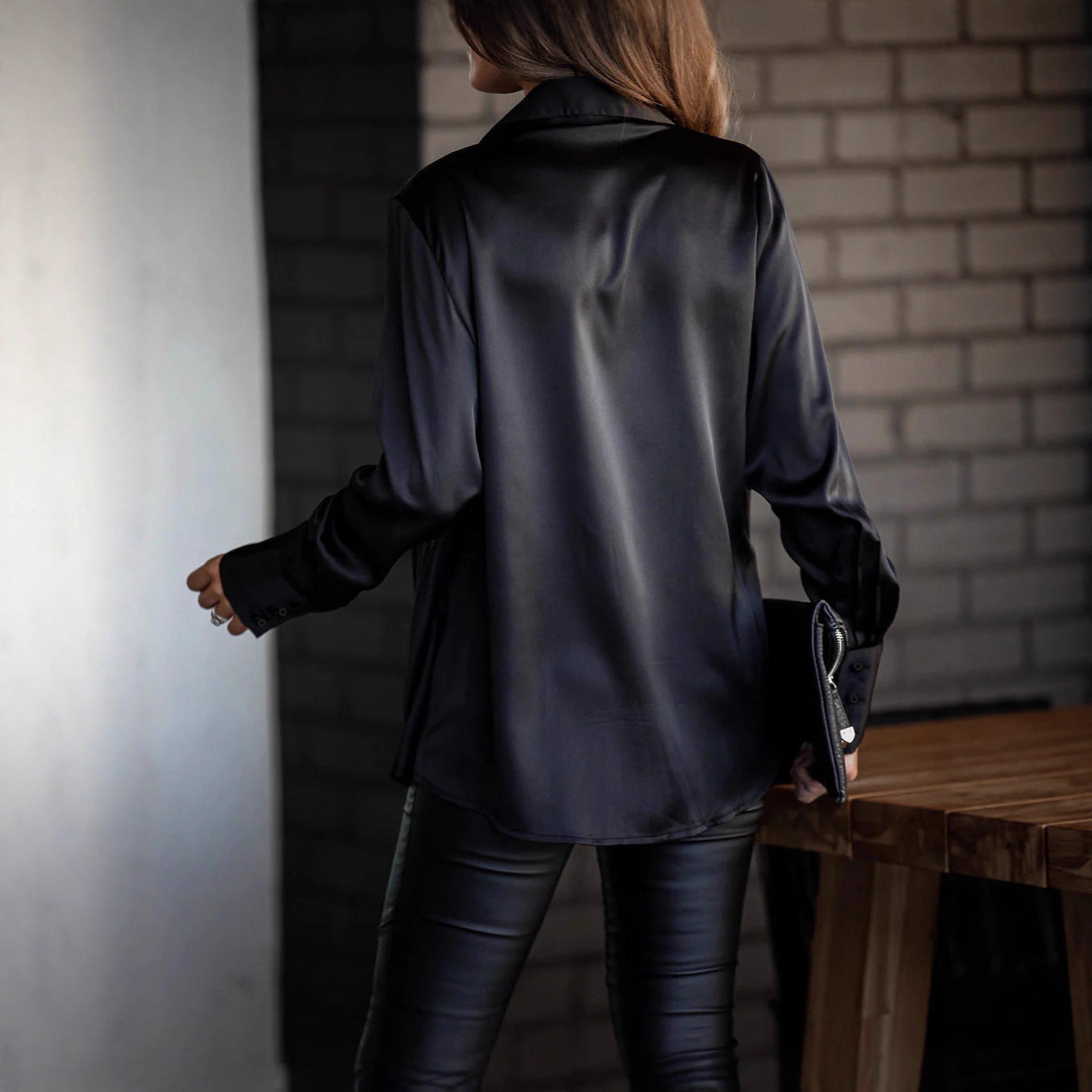Chemisier pull polyvalent à manches longues pour femme, chic et professionnel, idéal pour l'automne