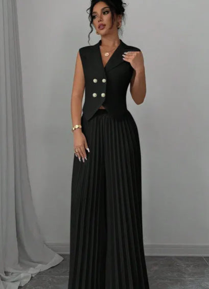 Ensemble de vêtements d'été sans manches pour femmes, avec veste à revers boutonnée et pantalon plissé droit.