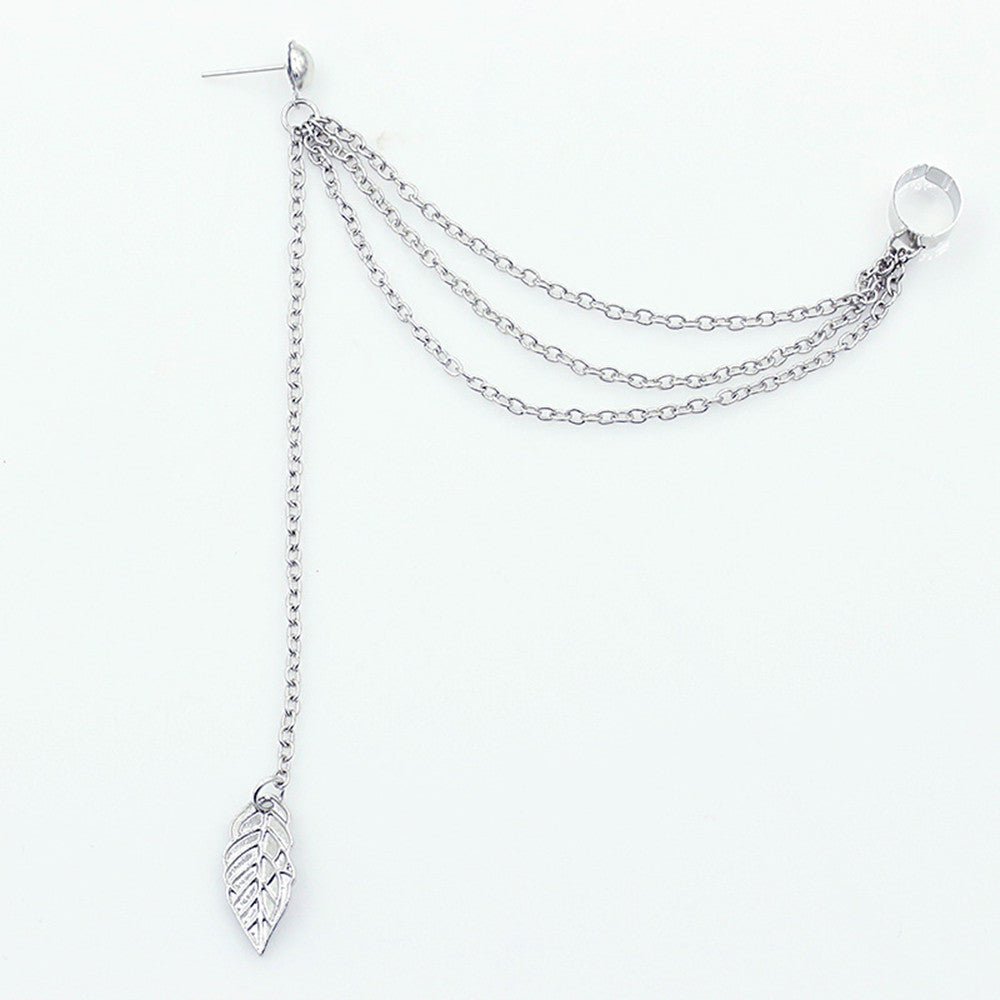 Boucles d'oreilles pendantes en forme de feuille de métal avec pompon pour femmes