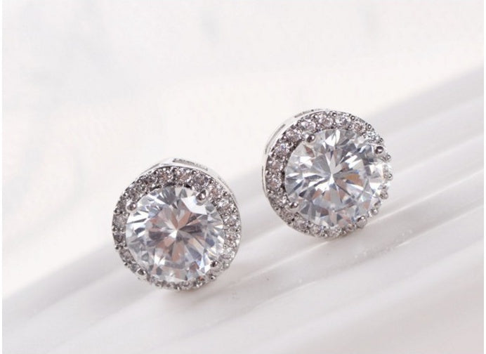 Boucles d'oreilles clous en métal rond argenté avec strass blancs et zircons, idéales pour les fêtes, bijoux pour femmes et filles.