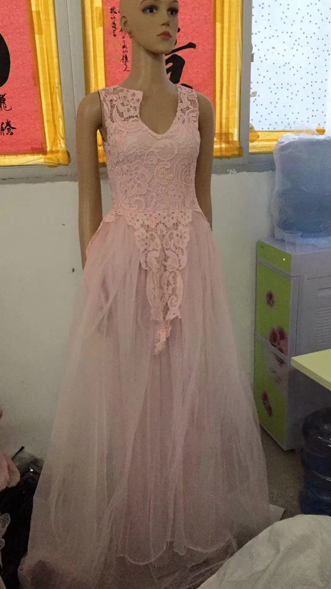 Robe de mariée sans manches à fleurs et dentelle pour femme Main Image