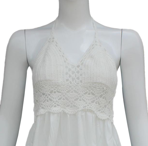 Robe en mousseline avec broderie en dentelle