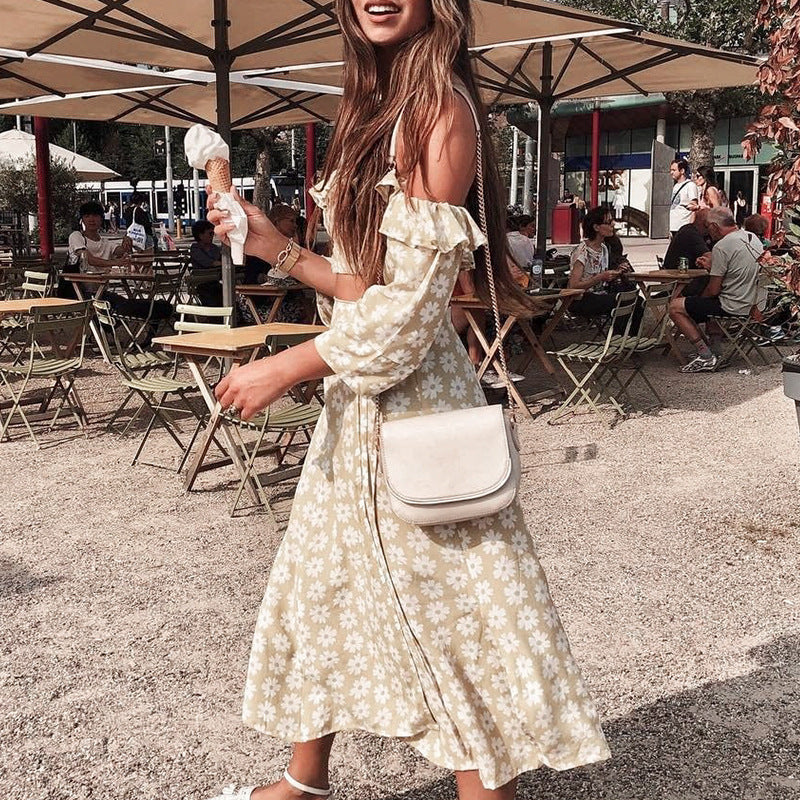 Robe moulante à volants avec robe trapèze florale à épaules dénudées