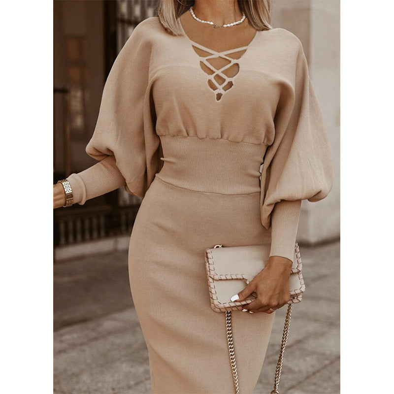 Robe longue tricotée à manches longues et taille haute de couleur unie
