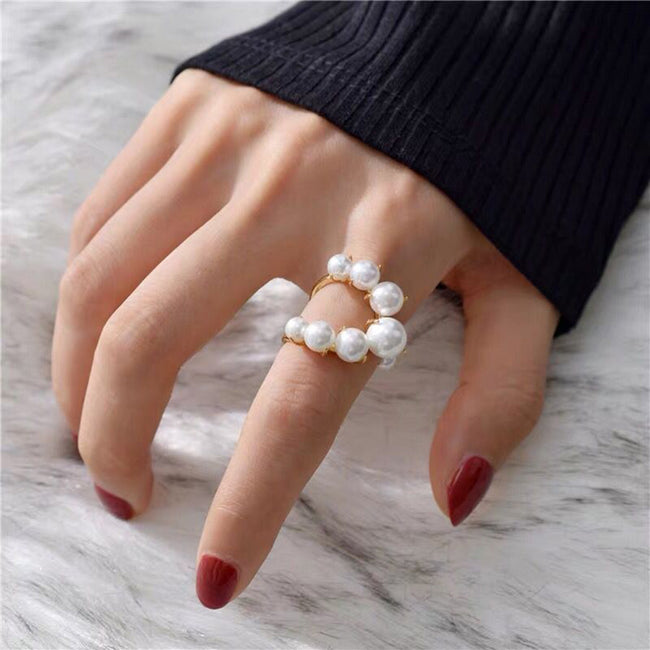 Grosses Bague géométrique de mode incrustée de perles pour femmes Hover Image