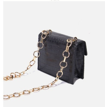 Sac à bandoulière carré pour femme avec large anse Main Image