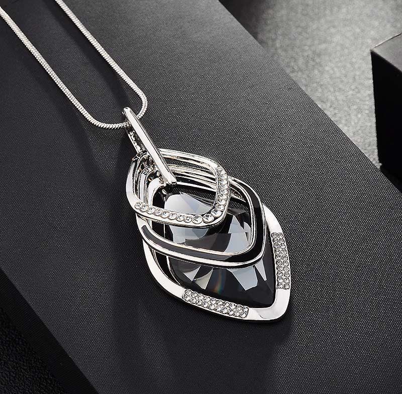 Colliers et pendentifs longs pour femme