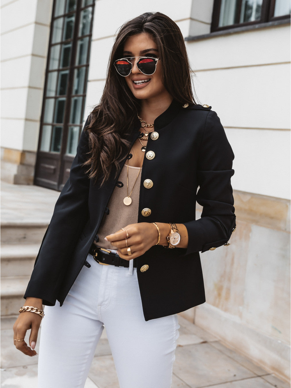 Petit blazer à manches longues et coupe ajustée