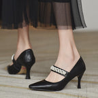 Talons hauts aiguilles en cuir souple avec perles
