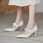 Talons hauts aiguilles en cuir souple avec perles