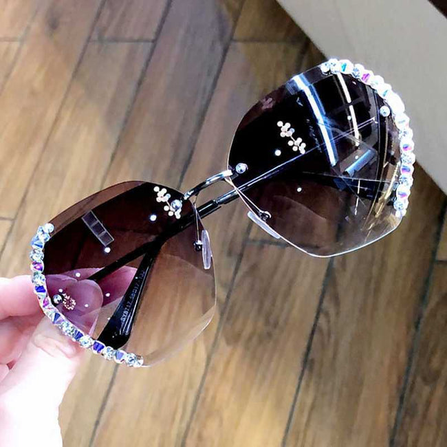 Lunettes de soleil cloutées de diamants pour femmes, anti-éblouissement, tendance coréenne, pour la conduite et les voyages, avec monture ronde Main Image