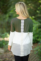 Pull femme ajusté en maille ajourée