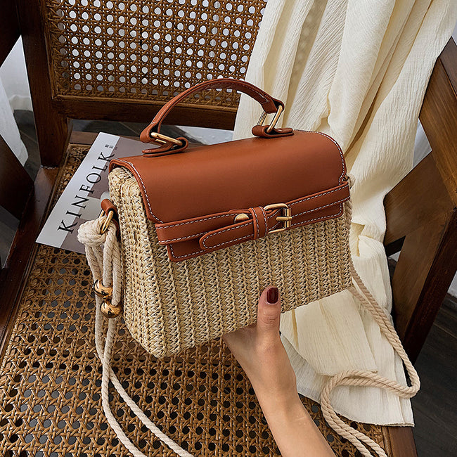 Sac à bandoulière tressé en paille pour femmes Main Image