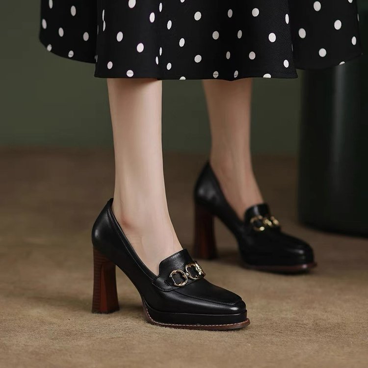 Talons hauts décontractés de style rétro britannique pour femmes