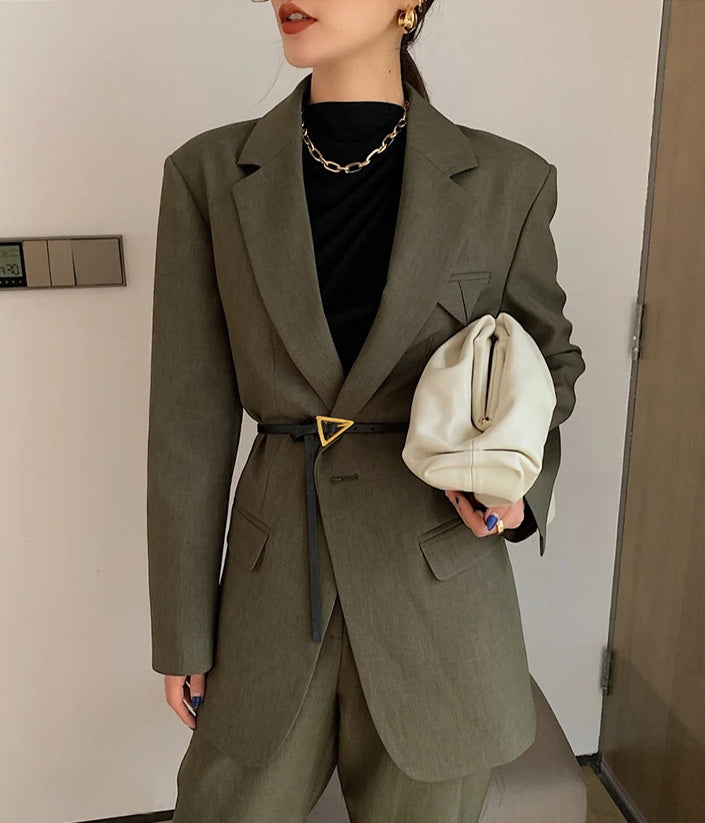 Ceinture fine en cuir décorative triangulaire pour femmes
