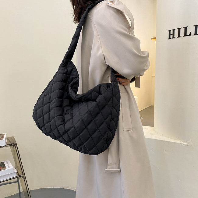 Sacs à bandoulière chauds pour femmes, sacs de courses tendance pour l'hiver Main Image