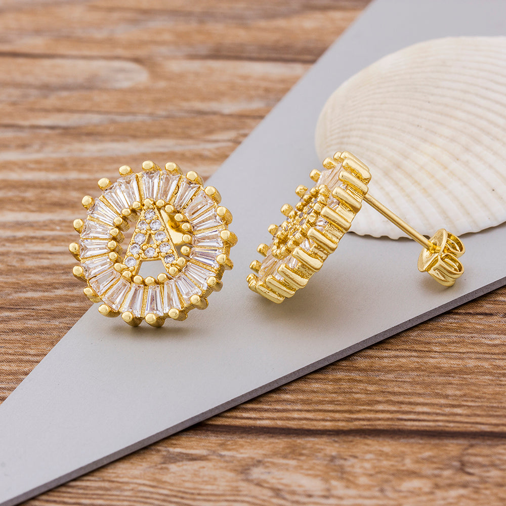 Boucles d'oreilles tendance pour femmes, clous d'oreilles dorés en forme de lettres