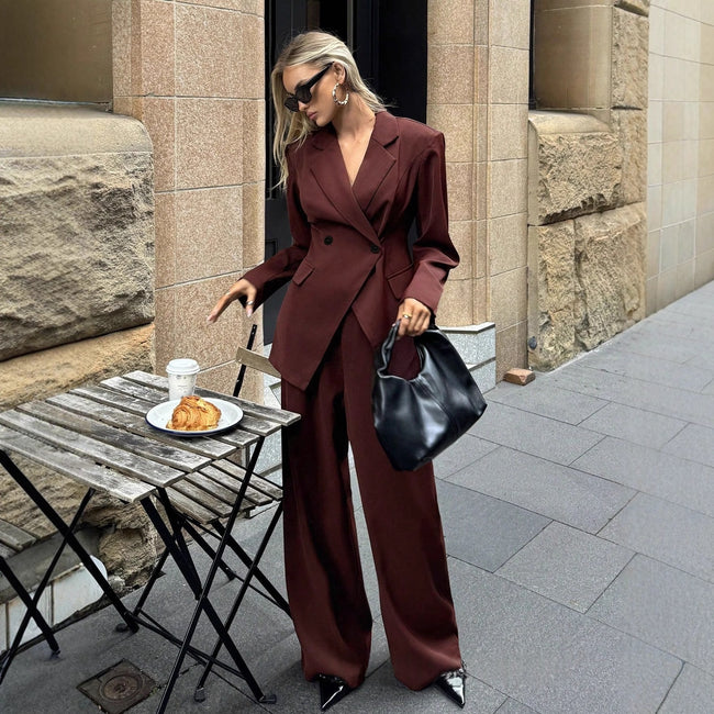 Ensemble deux pièces de costume pour femme avec pantalon large Hover Image
