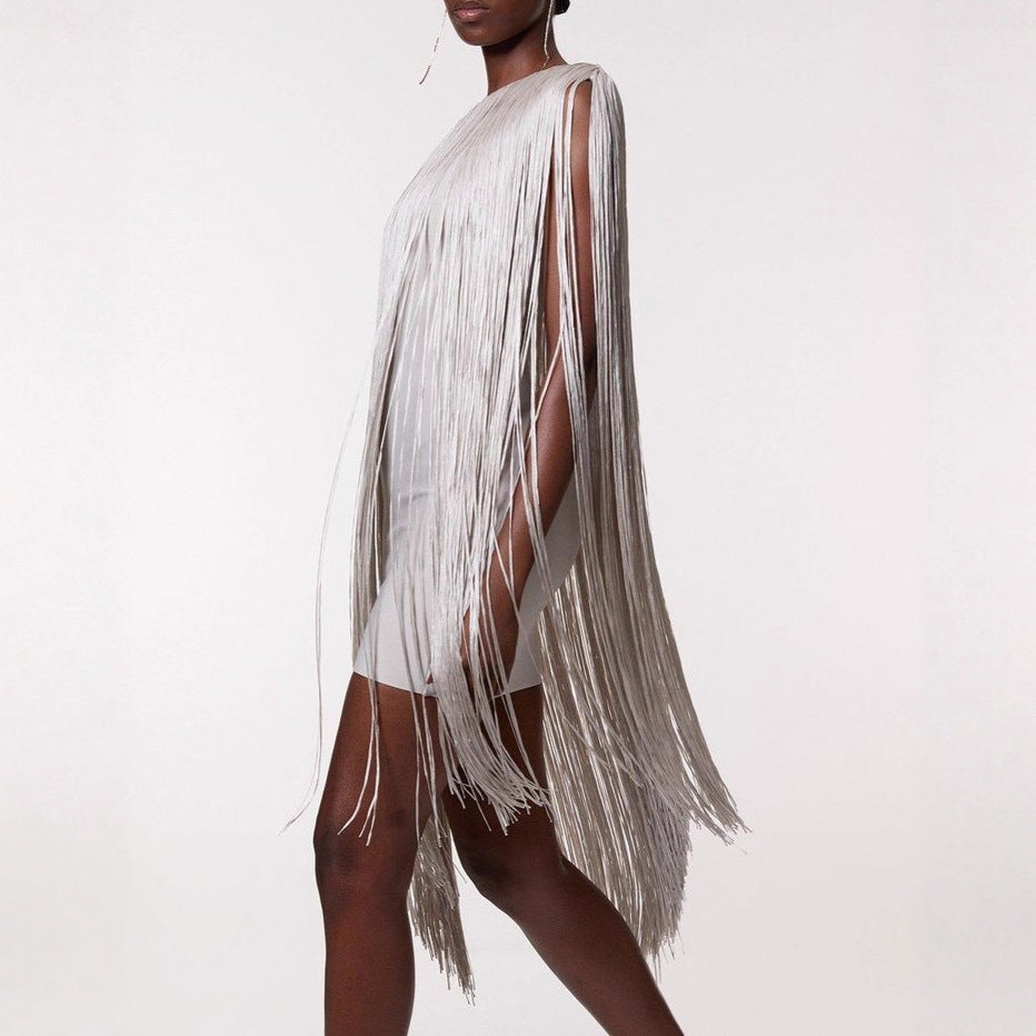 Robe de soirée élégante à jupe à pompons
