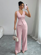 Ensemble deux pièces d'été sans manches pour femme : gilet moulant à col en V et pantalon taille haute.