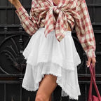 Robe à gâteau en dentelle blanche à double épaisseur avec un sens du design printanier pour femmes