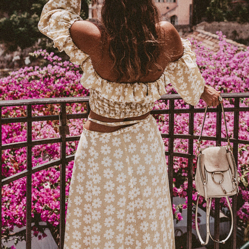 Robe moulante à volants avec robe trapèze florale à épaules dénudées
