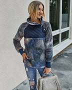 Pull molletonné tie-dye femme avec coutures décoratives