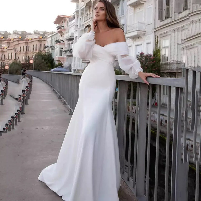 Robe de mariée longue légère en satin blanc cassé, collection Printemps