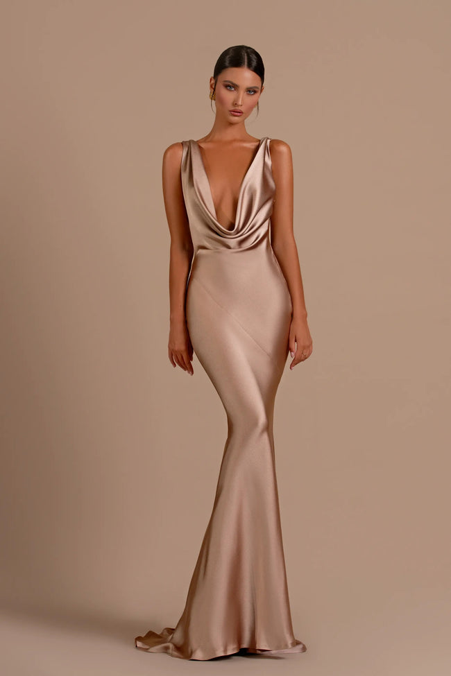 Mermaid Bridesmaid Dresses For Wedding Deep V Neck Satin Prom Dress Long Formal Evening Gowns For Women Main Image