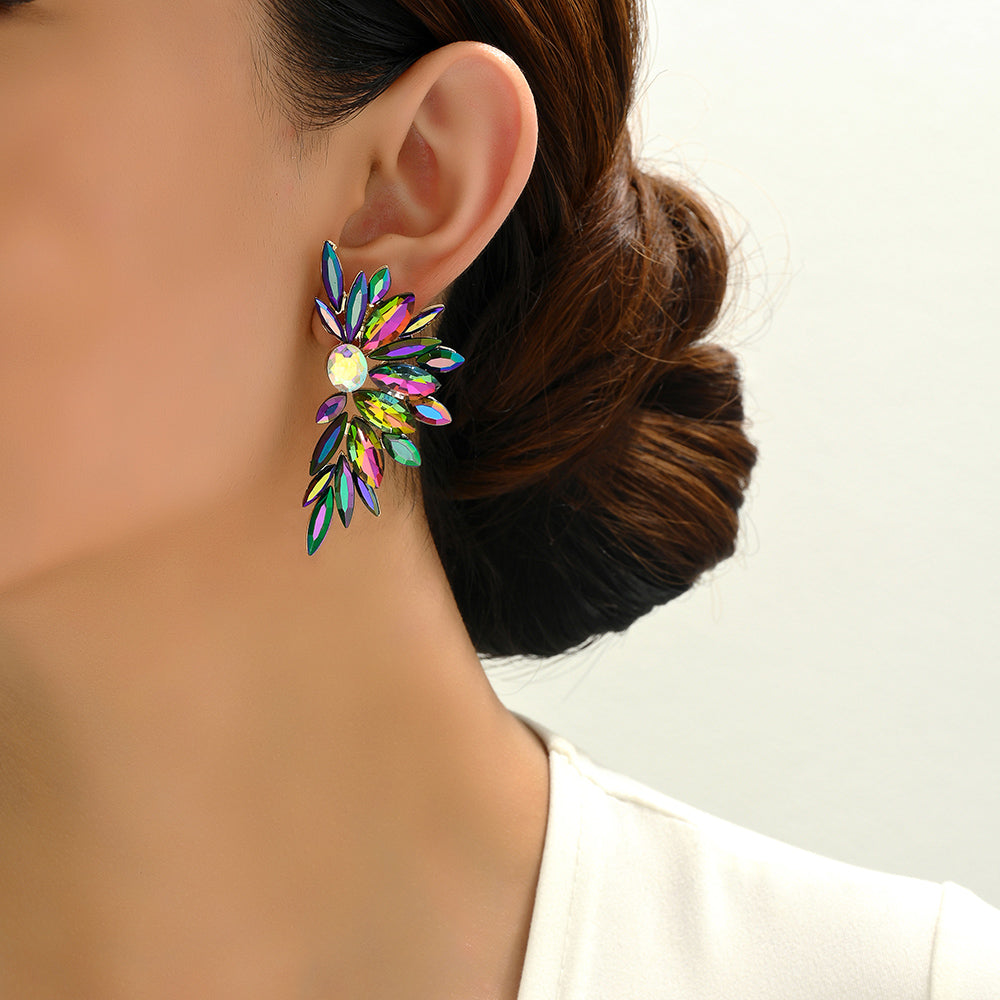 Boucles d'oreilles clous de luxe en cristal en forme d'ailes, strass scintillants, bijoux élégants pour femmes, soirée, mariage, bal de promo
