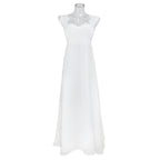 Robe en dentelle avec surpiqûres visibles