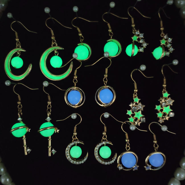 Boucles d'oreilles en alliage "Tempérament étoiles et lune" pour femmes Main Image