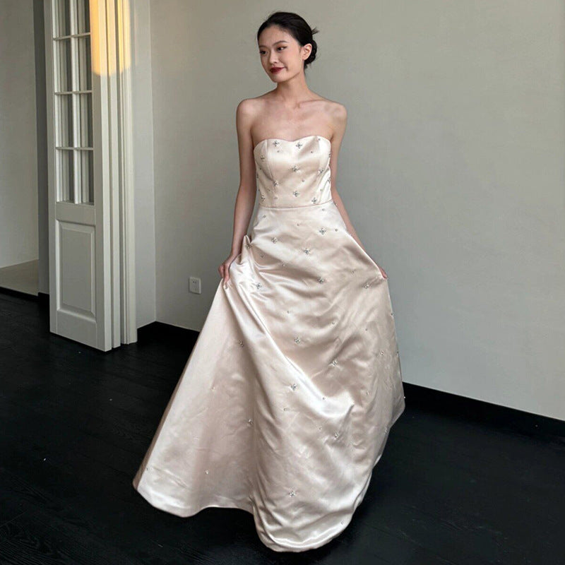 Nouvelle Robe de Mariée Tendance en Satin Français Simple pour Séance Photo de Voyage de Niche