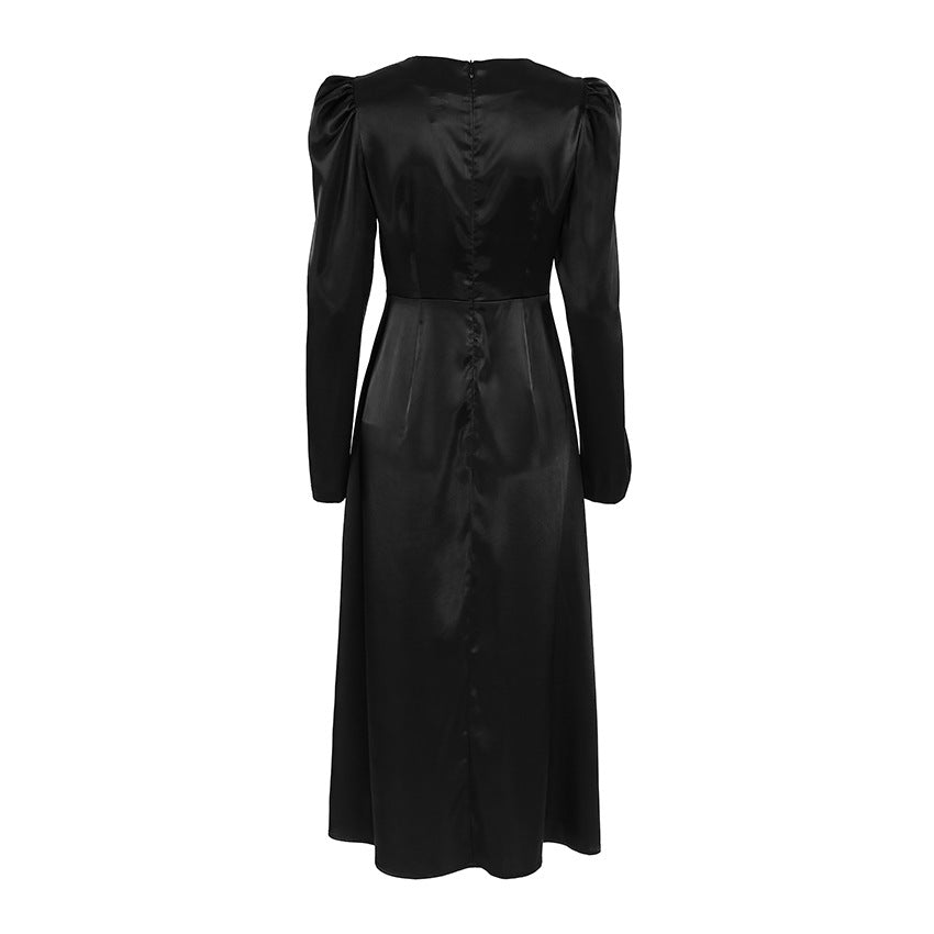 Robe en satin à manches bouffantes et col rond