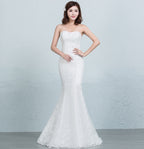 Robe de mariée sirène en dentelle sequinée à la taille